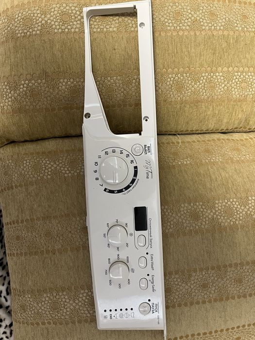 Передняя панель машинки Indesit My Time.В полностью рабочем состоянии.