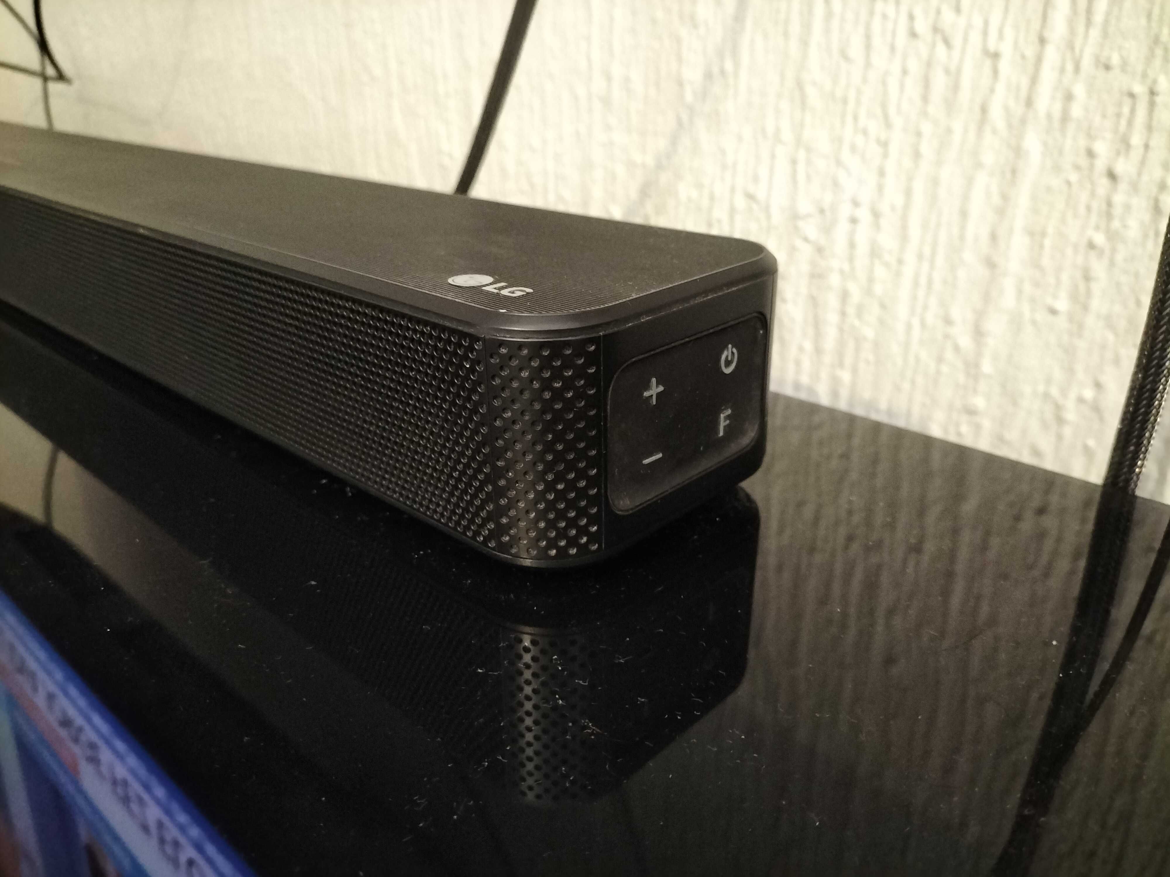 LG Barra de Som com 300W e Subwoofer sem fios