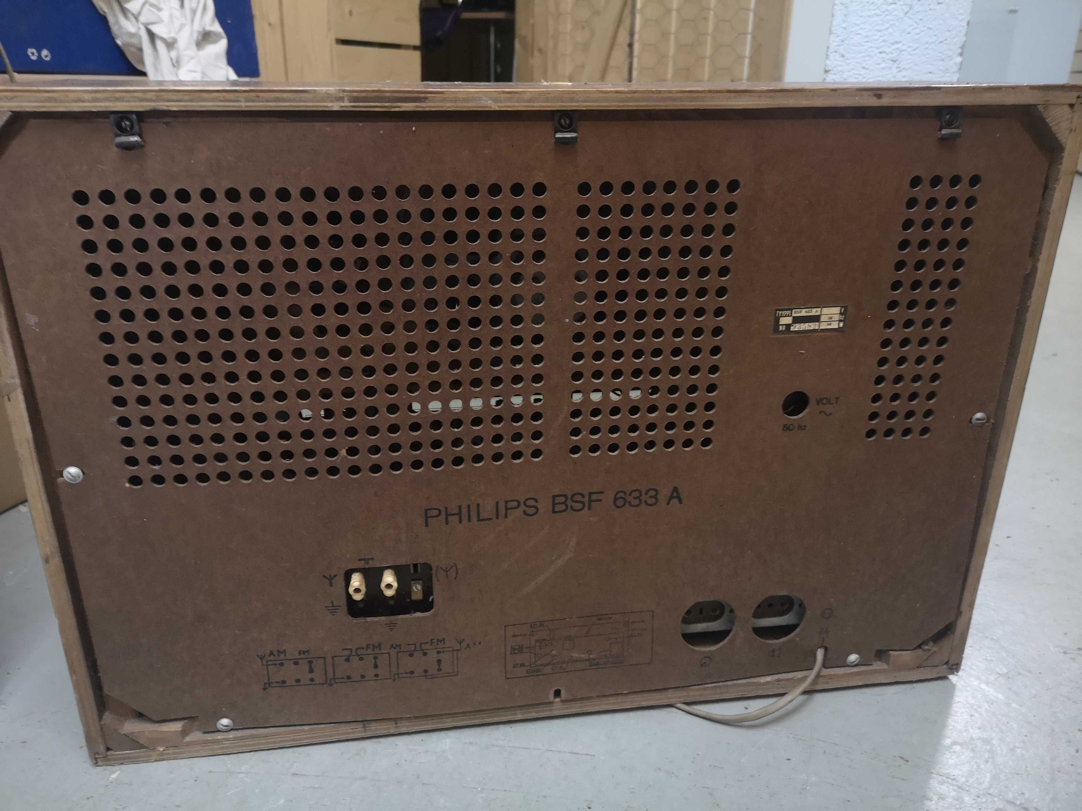Ламповый приёмник Philips