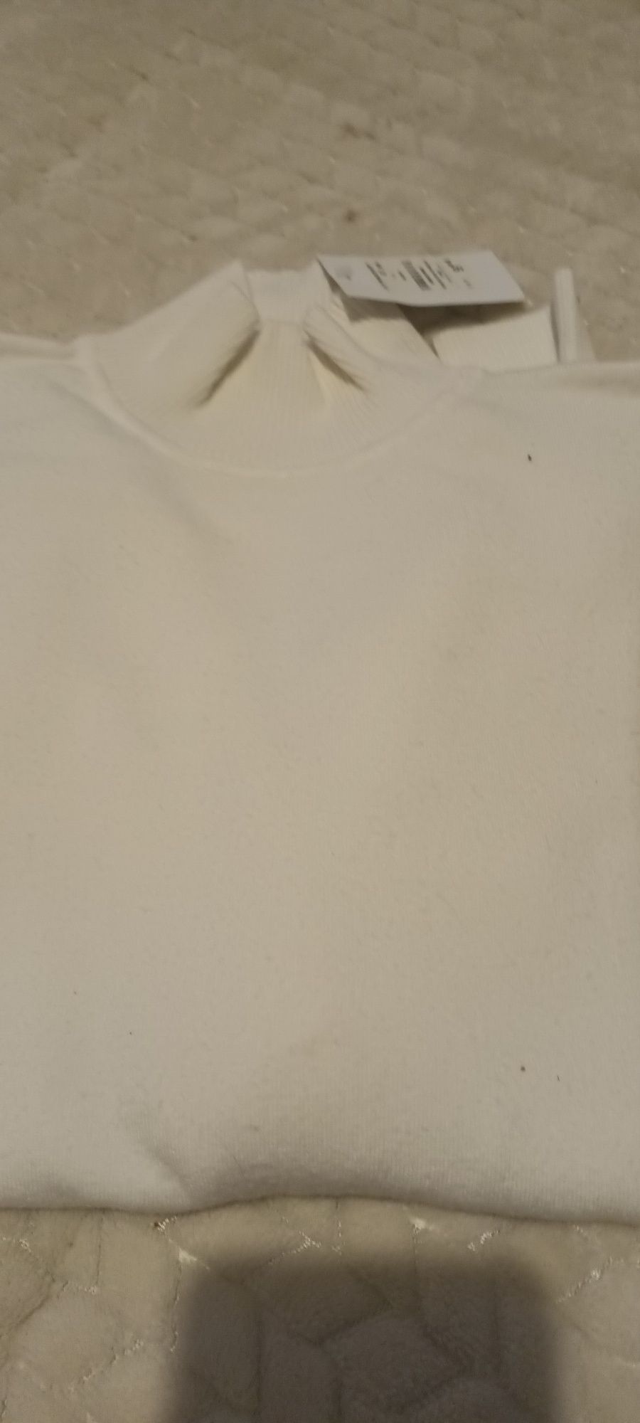Camisola ainda com etiqueta