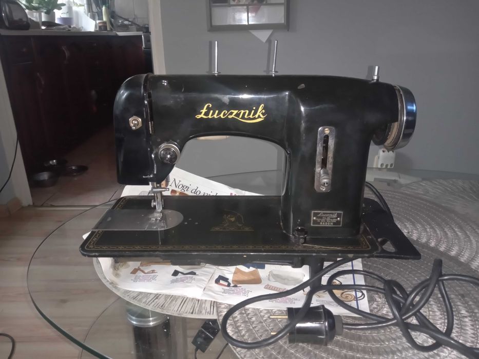 Maszyna do szycia Łucznik lata 60 PRL