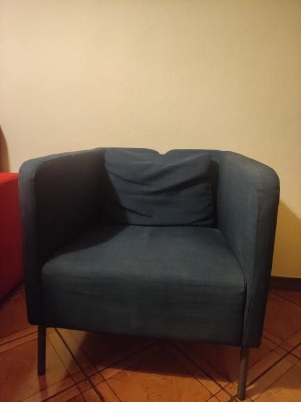 Poltronas modernas  amarelo ou preto