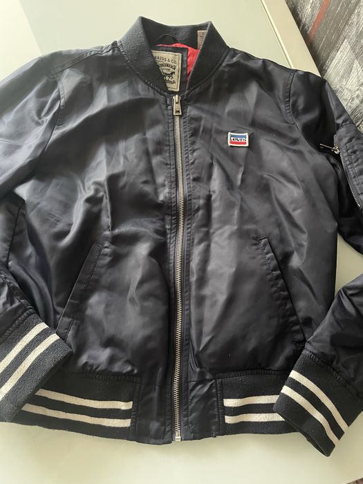 Бомбер жіночий Levis