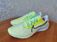 Кросівки гдля бігу Nike Air Zoom Pegasus 38
Взуття для бігу Air Zoom P