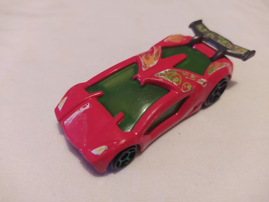 Carros Coleção Hot Wheels. 8 centímetros