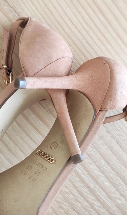 Sandálias camurça Arezzo Camel Tam41