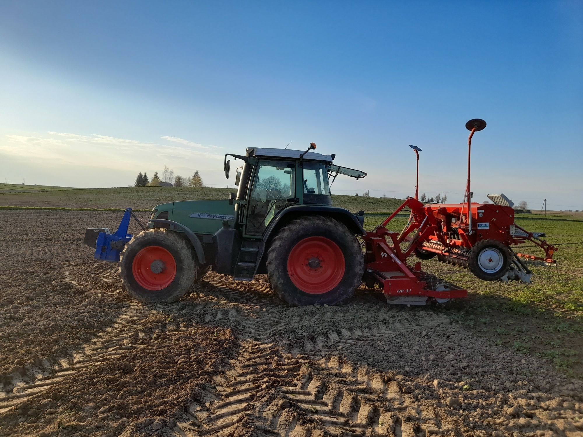 Sprzedam ciągnik Fendt Vario 711