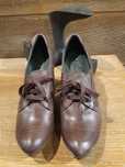 Sapatos vintage castanhos novos