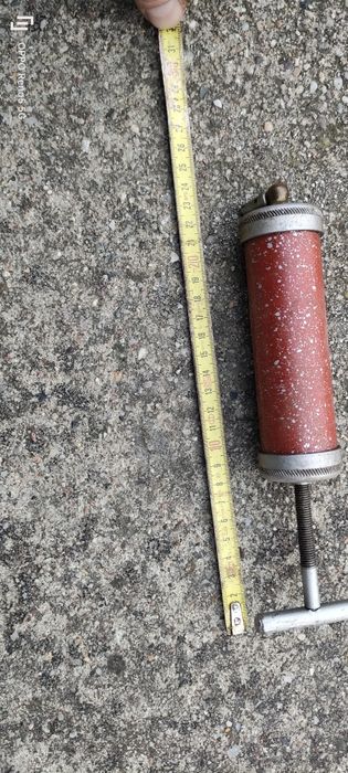 Wyprzedaż garażowa dla lubiących Starocie