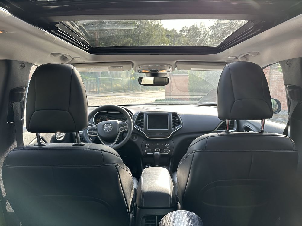Продам Jeep Cherokee 2022р. 15тис. км пробігу!