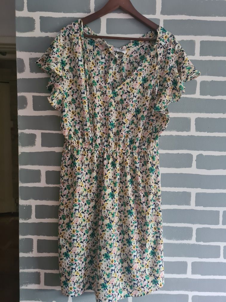Sukienka w kwiaty rozm 44