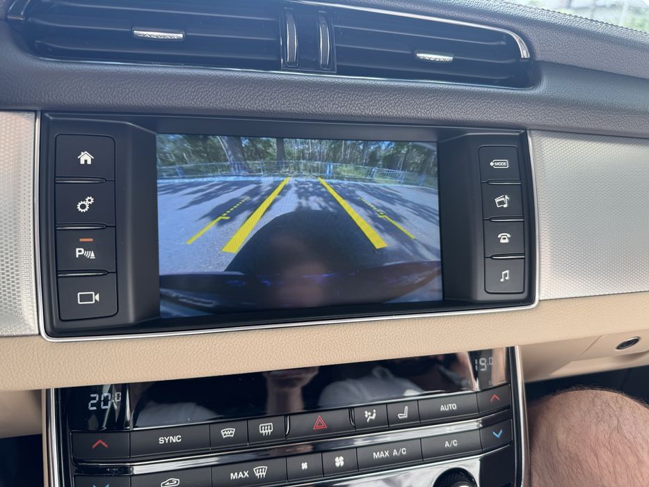 JAGUAR XF 2016р.в. Офіційна 2.0d ,Один власник з салона