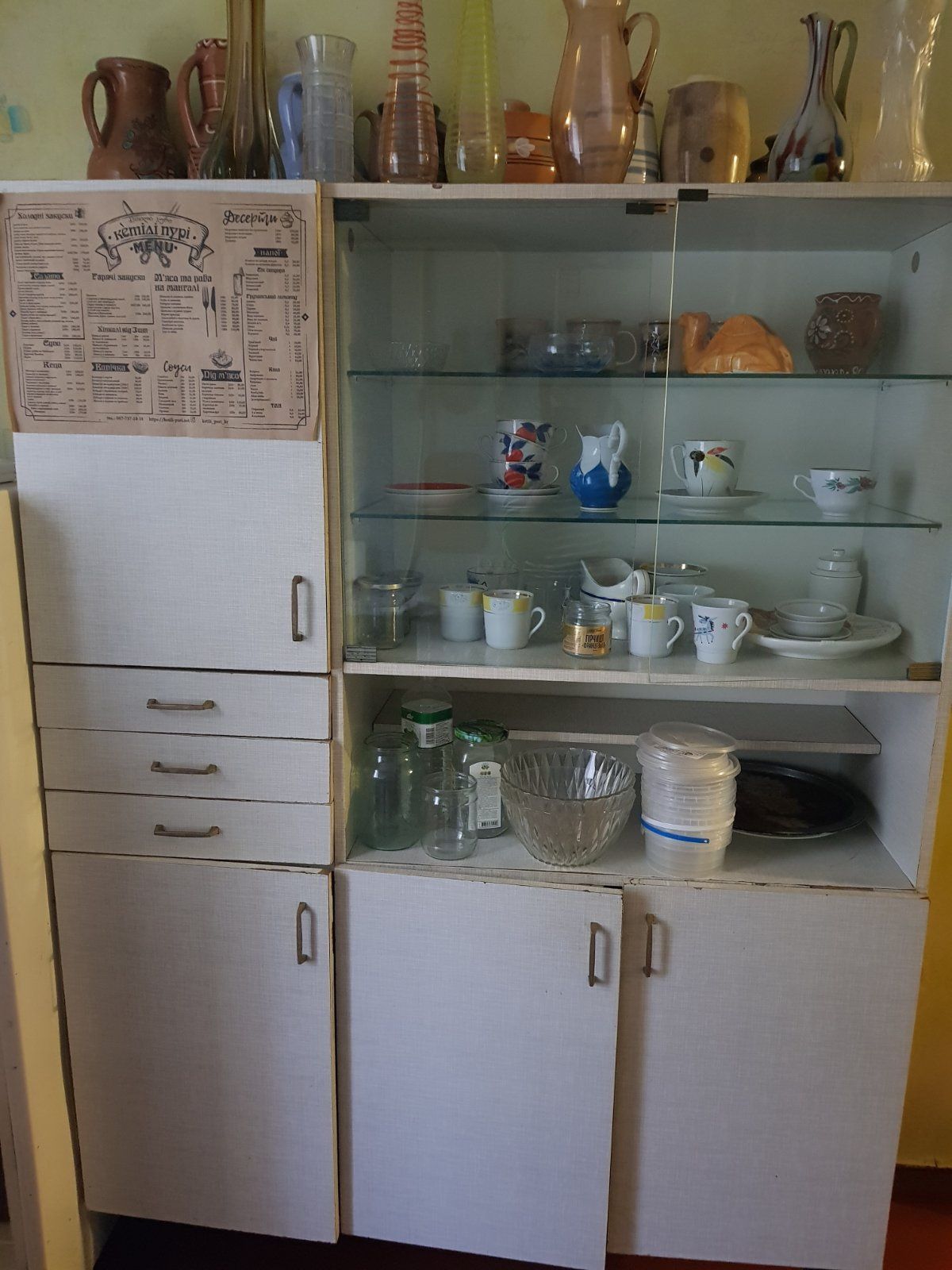 Розпродаж меблів б/у Німеччина.