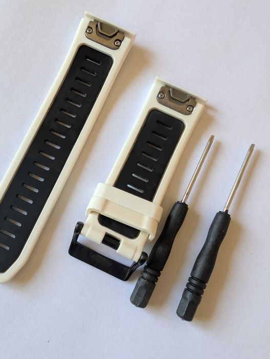 Bracelete Garmin Branca/Preta 26mm