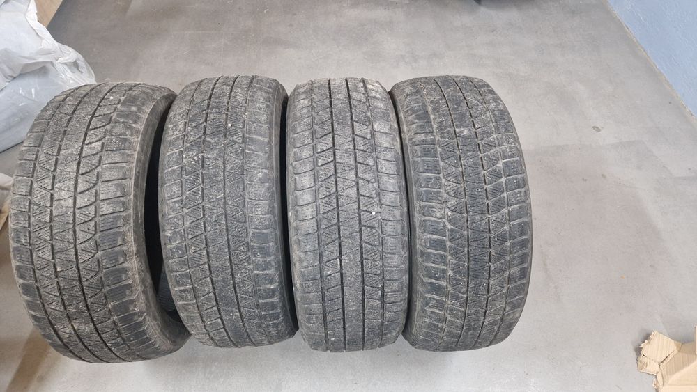 Продам Bridgestone Blizzak DM-V3 245.50.20 
Bridgestone Blizzak DM