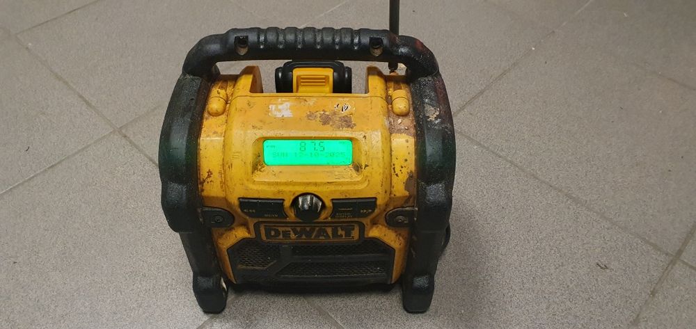 Radio Dewalt 18v DCR020