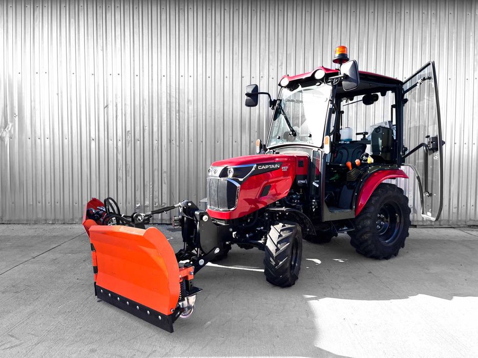 Ciągnik Traktor kompaktowy zostaw zimowy Pług posypywarka TUZ przedni