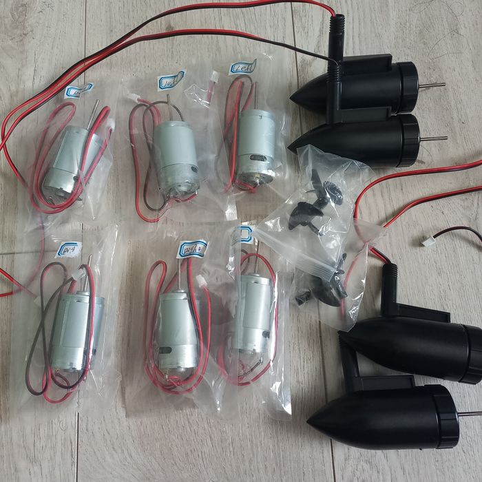 Двигатель Мотор . карповий кораблик .Запчастини до кораблика.