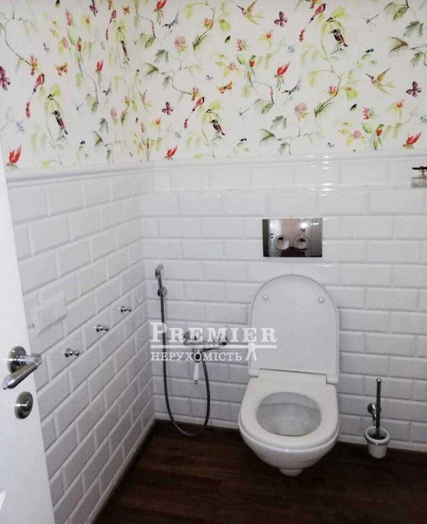 Продам шикарну квартиру на Сахарова 100кв.м.
