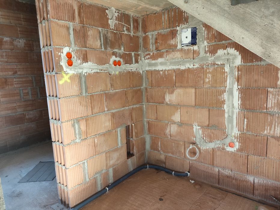 ELEKTRYK, Instalacje elektryczne