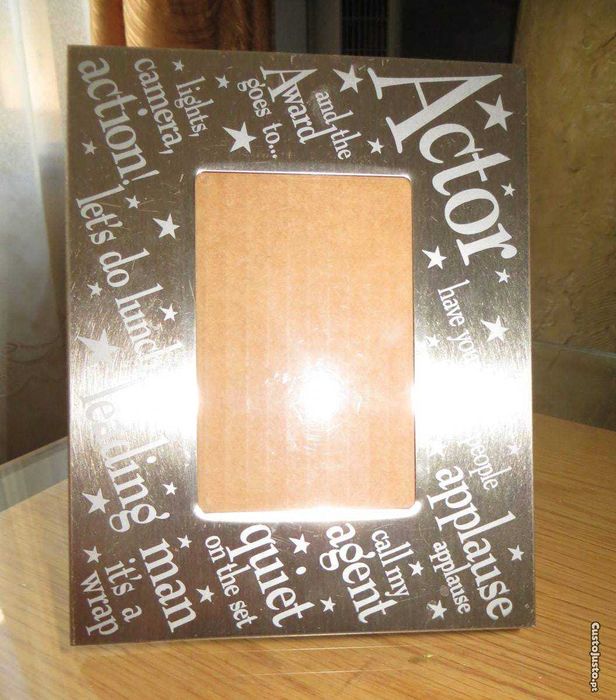 Moldura metal Opção uso vertical, horizontal ou parede 18X15  cm