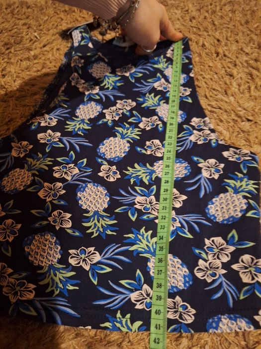 Nowy Crop top w ananasy