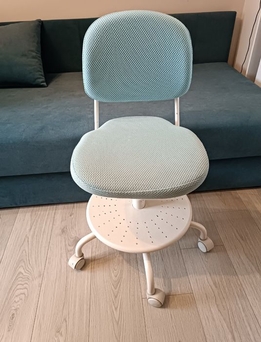 IKEA vimund krzesło obrotowe dla dziecka biurowe.