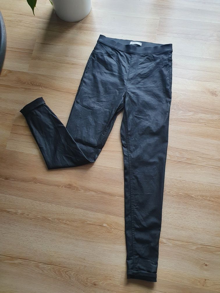Spodnie rurki woskowane legginsy jegginsy M
