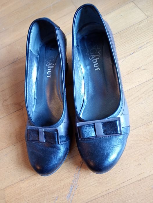 Czółenka skórzane r. 40