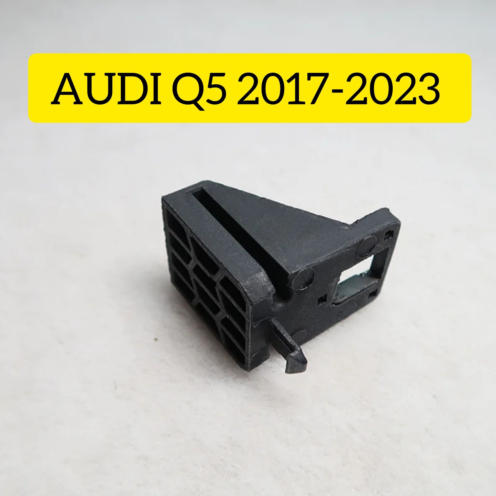 Крепление фары Audi Q5 q5 кріплення фари под фара кронштейн 80a941453a