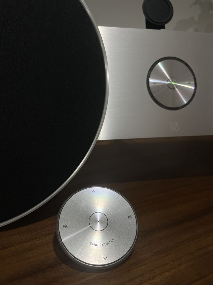 BeoPlay A8 - Bang & Olufsen - comp novo, c/comando