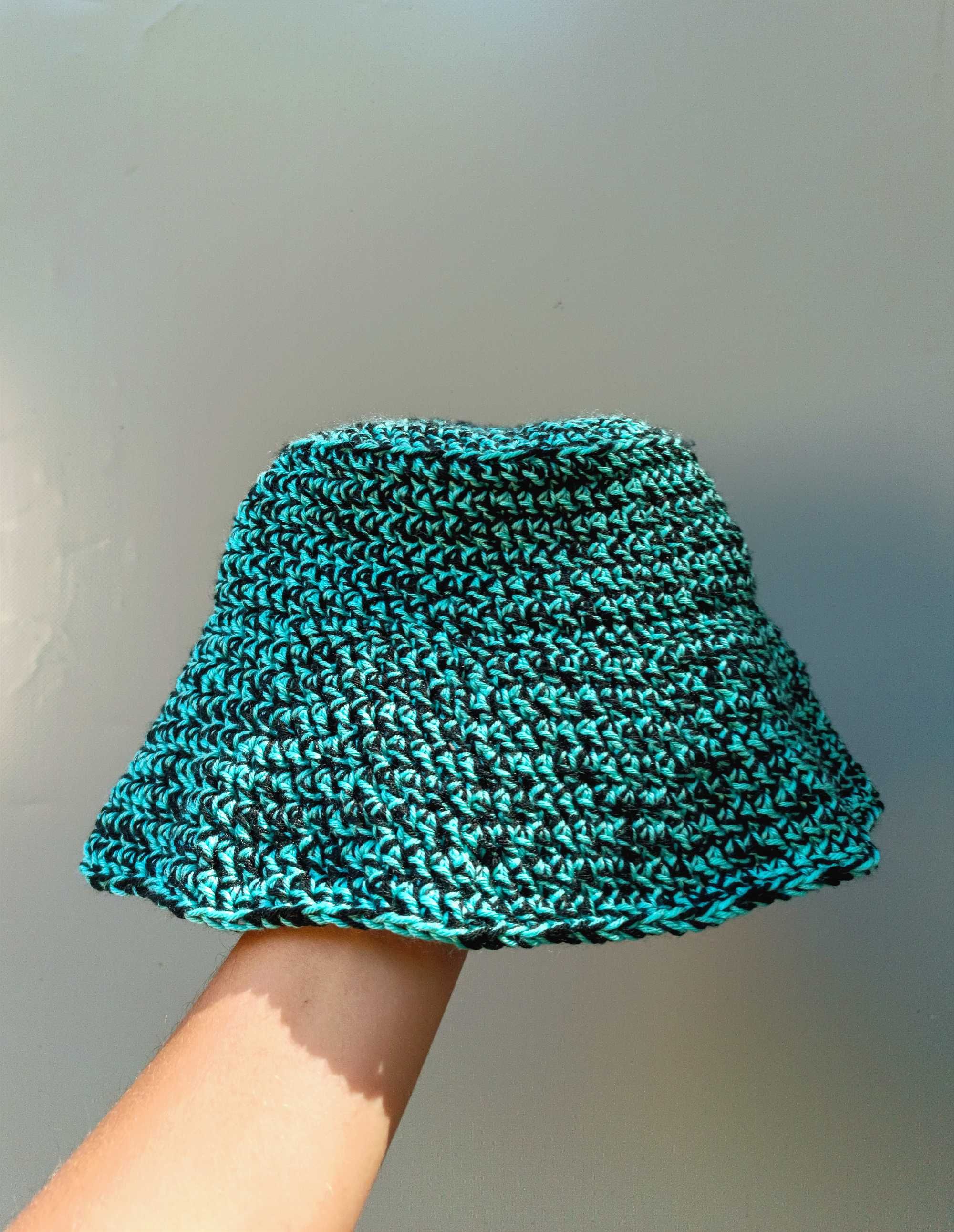 Chapéus bucket hat em crochet feitos à mão