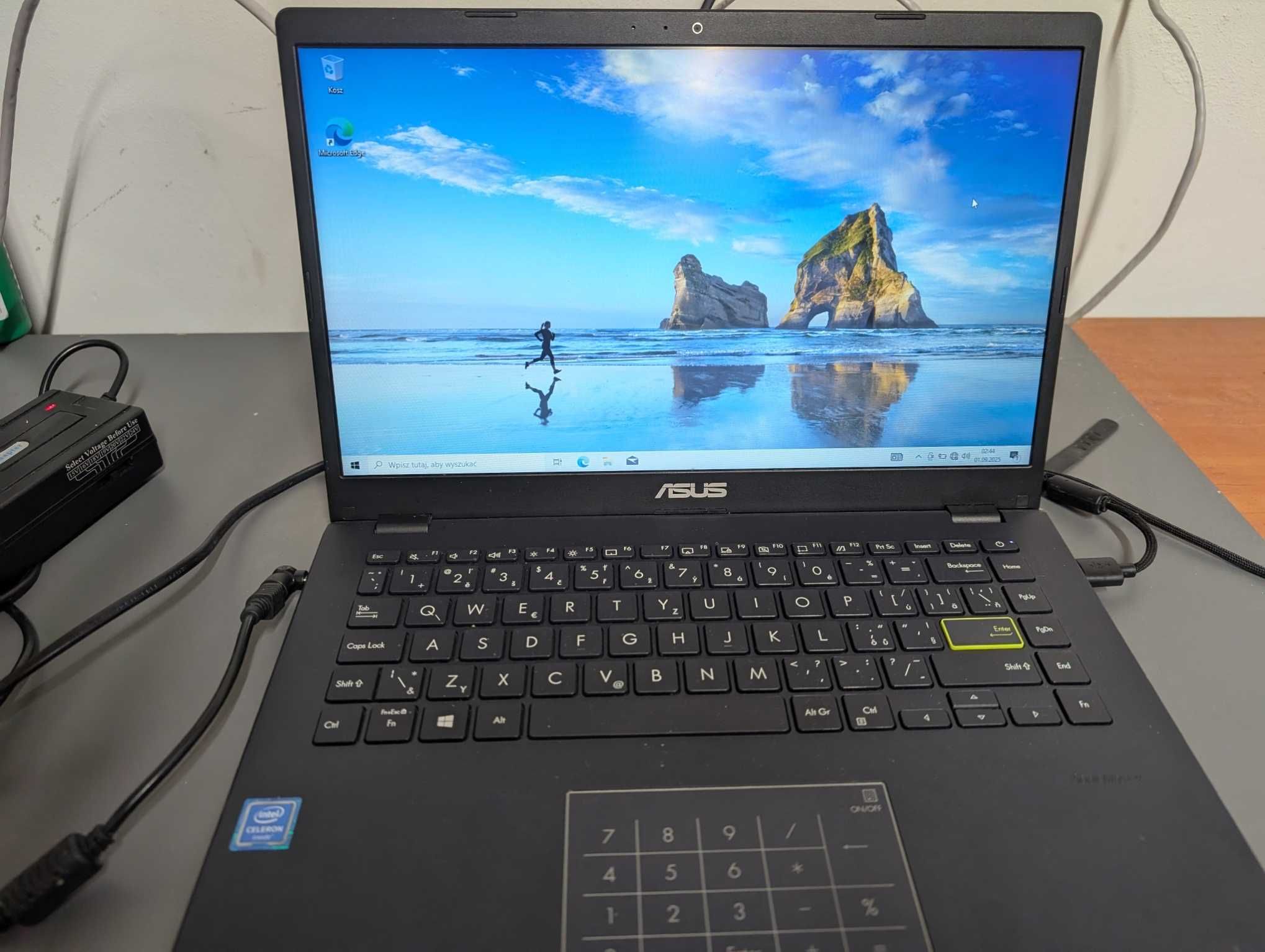 ASUS E410MA 14" • SSD 256 GB • Windows 10 Home