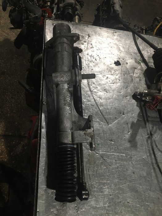 Рулевая рейка рульова рейка audi A80