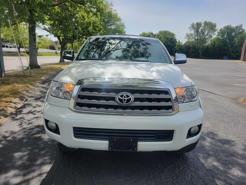 Toyota Sequoia      2014