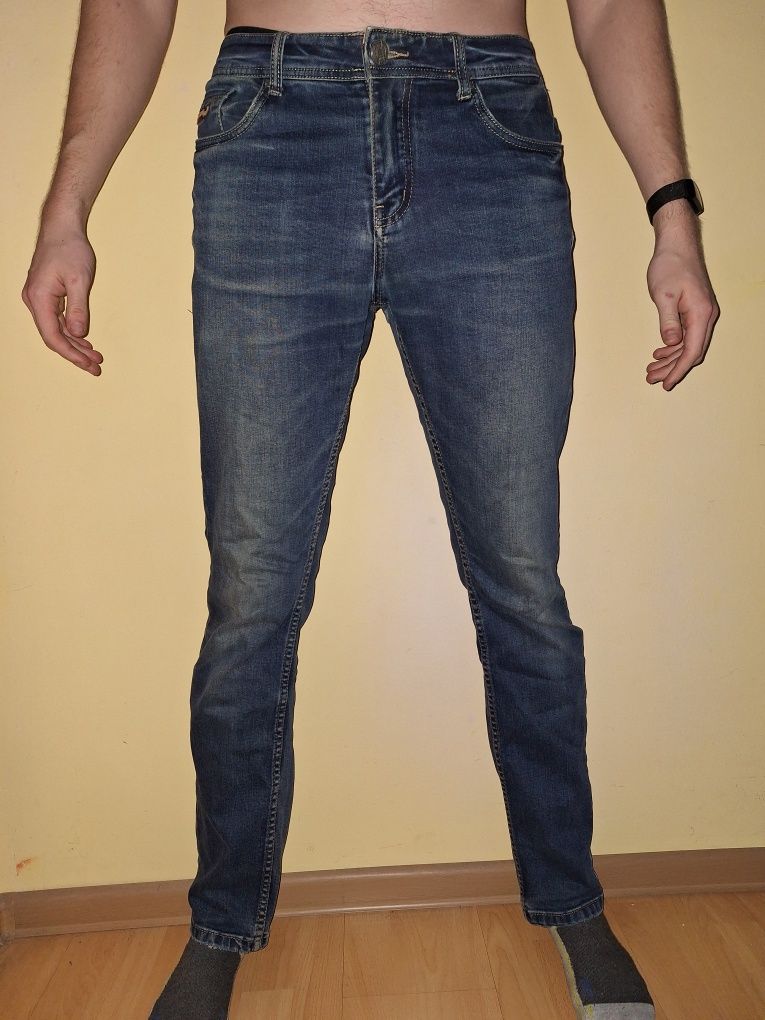 Jeansy męskie W31 L32 slim, zwężane Resalsa