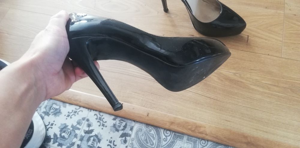 Buty szpilki czarne lakierowane