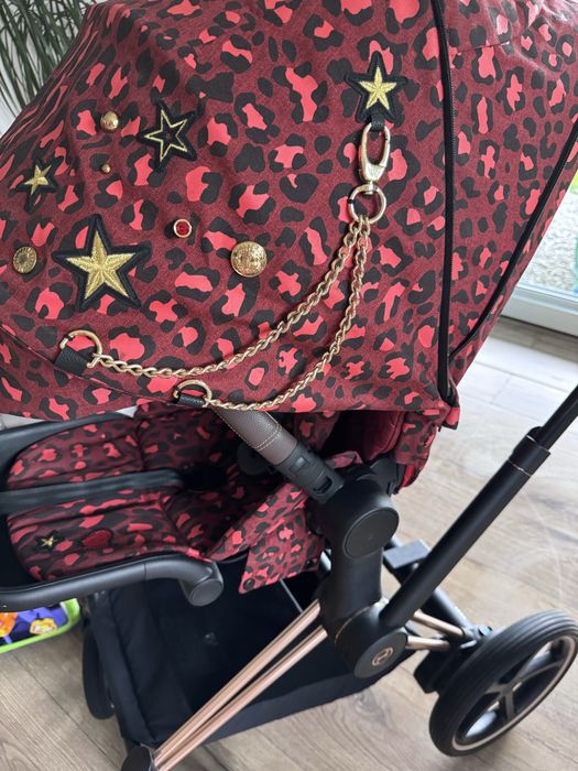 Sprzedam wózek Cybex e-Priam – cały zestaw na gwarancji