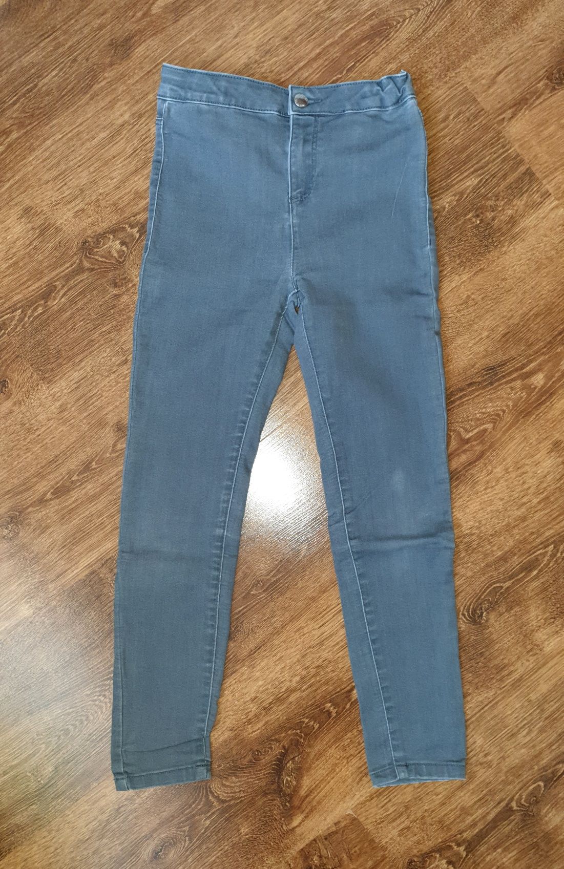 Spodnie jeansy r. 140