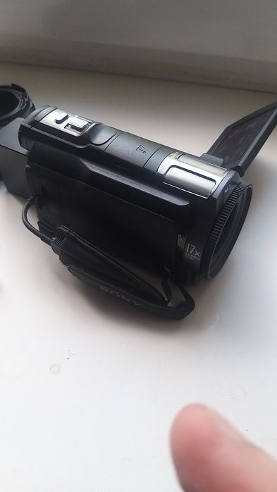Продам видеокамеру Sony HDR-CX740