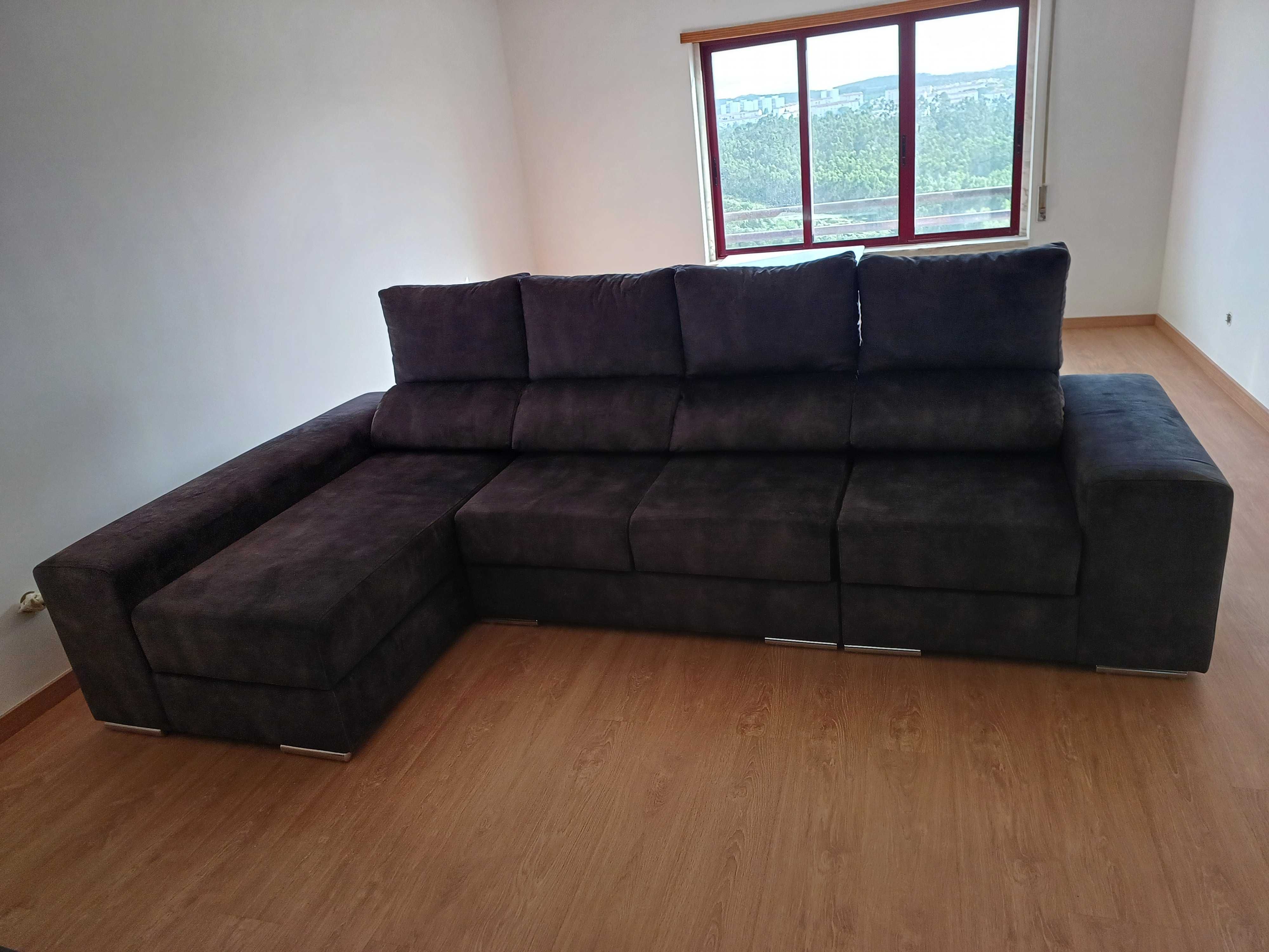 Sofá 3 lugares com Chaise Longue como novo