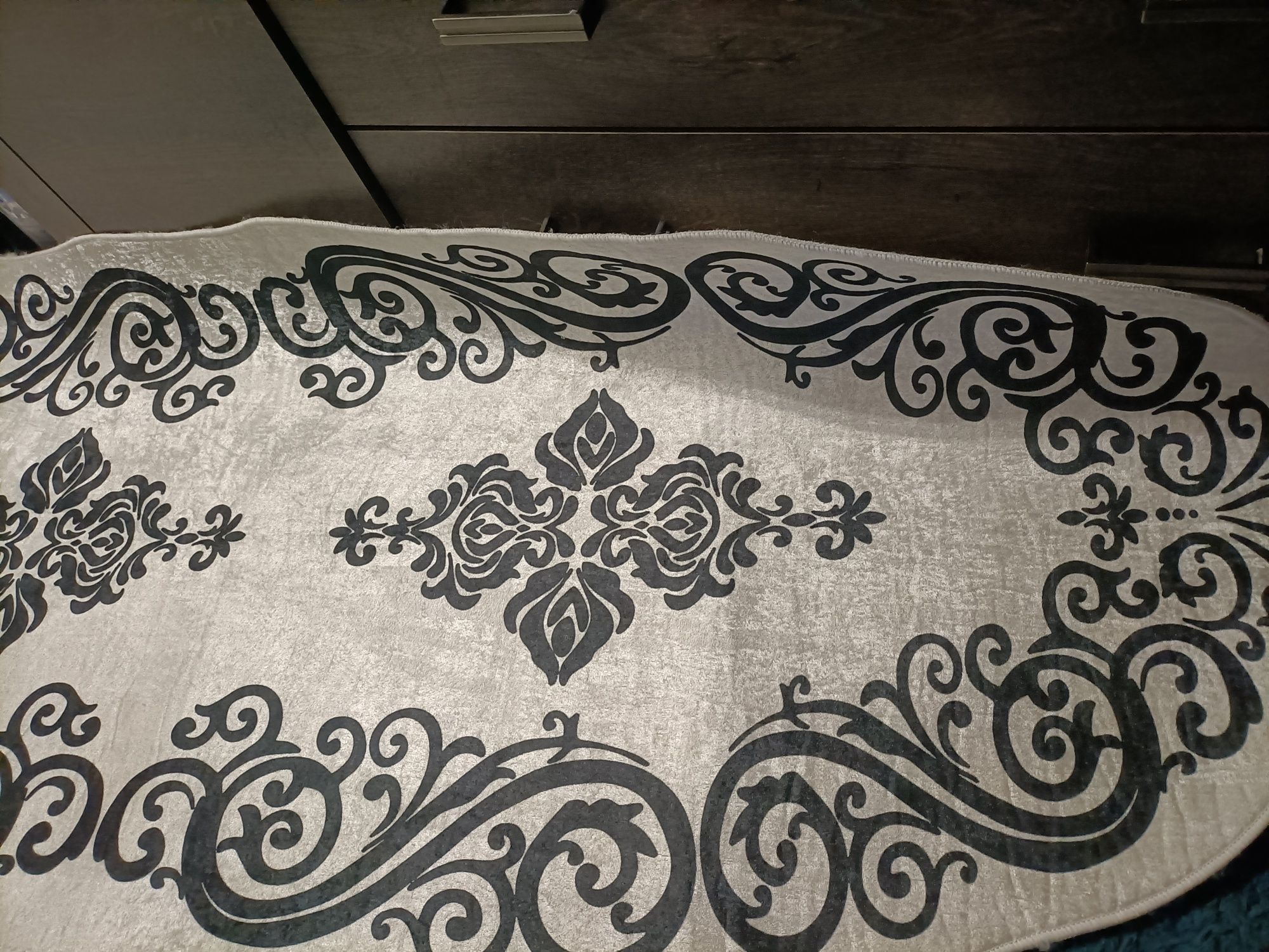 Sprzedam nowy piękny długi dywan 300cm odbiór Starogard Gdański