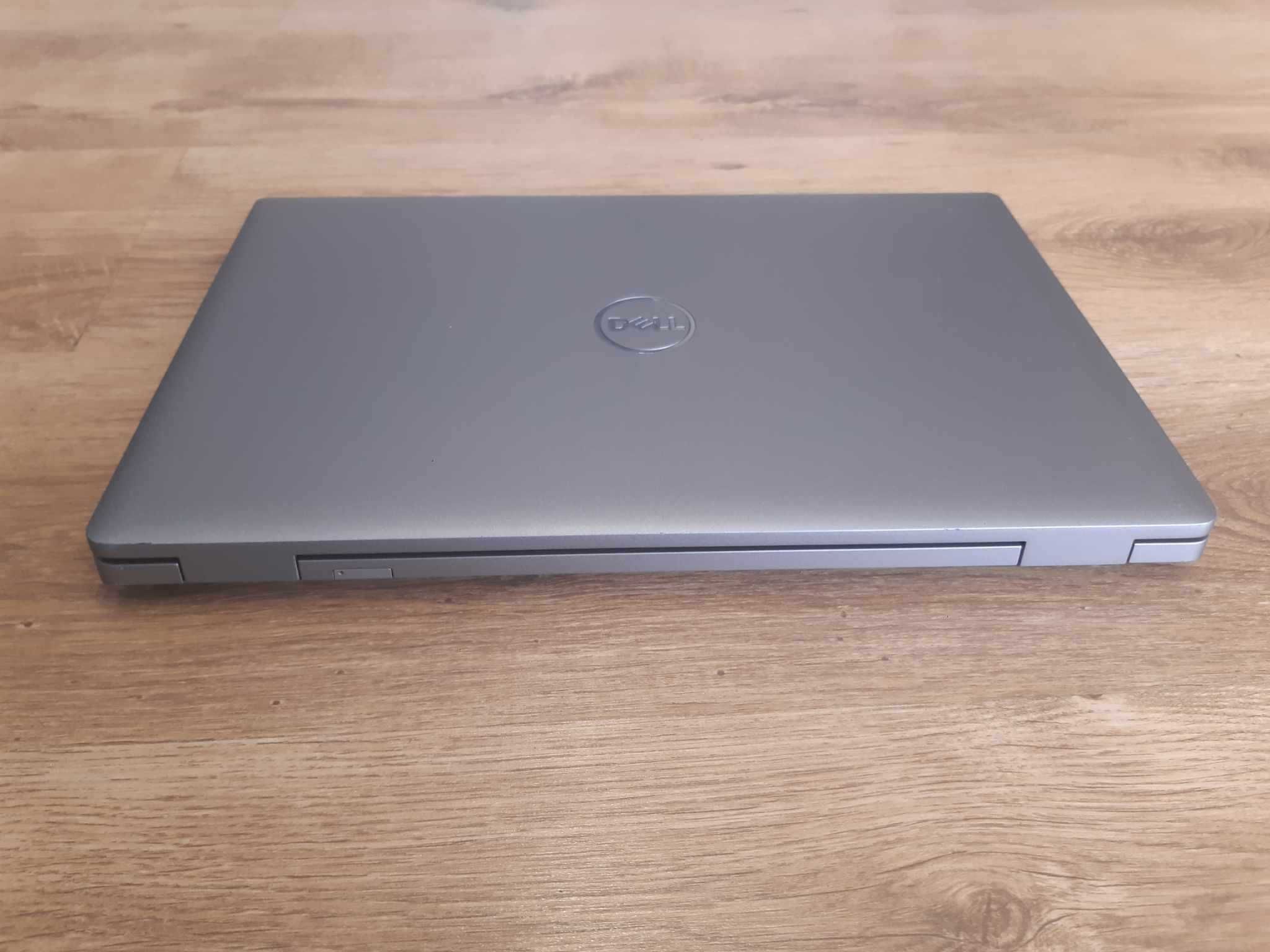 Świetny ładny Dell Latitude 5520 i5 1135G7 16 GB DDR4 1 TB SSD 15,6"