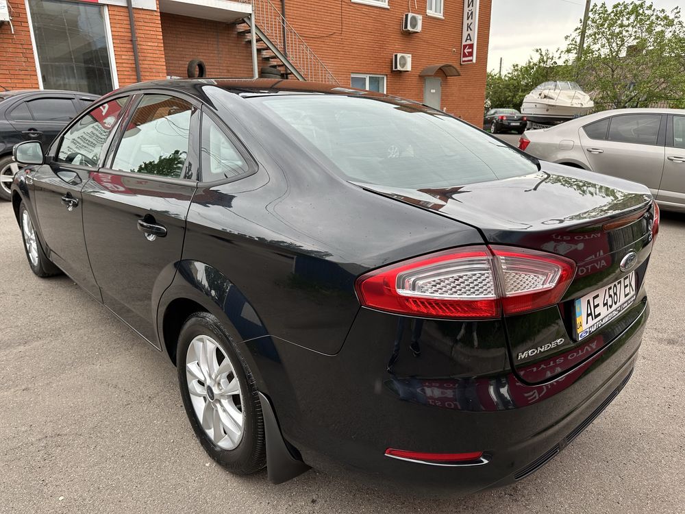 FORD MONDEO 2010 2.0 бенз