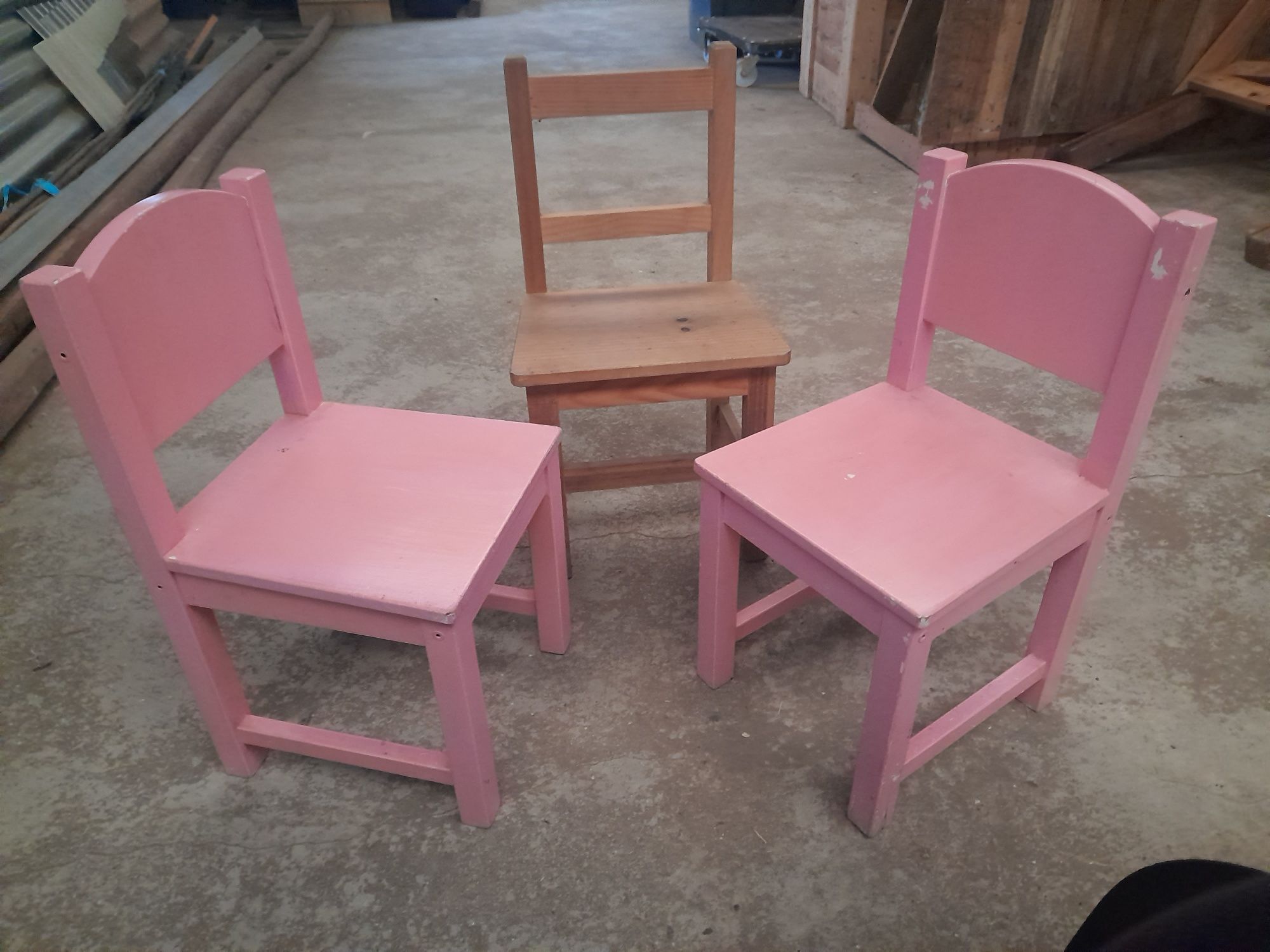 1 Mesa e 3 cadeiras criança