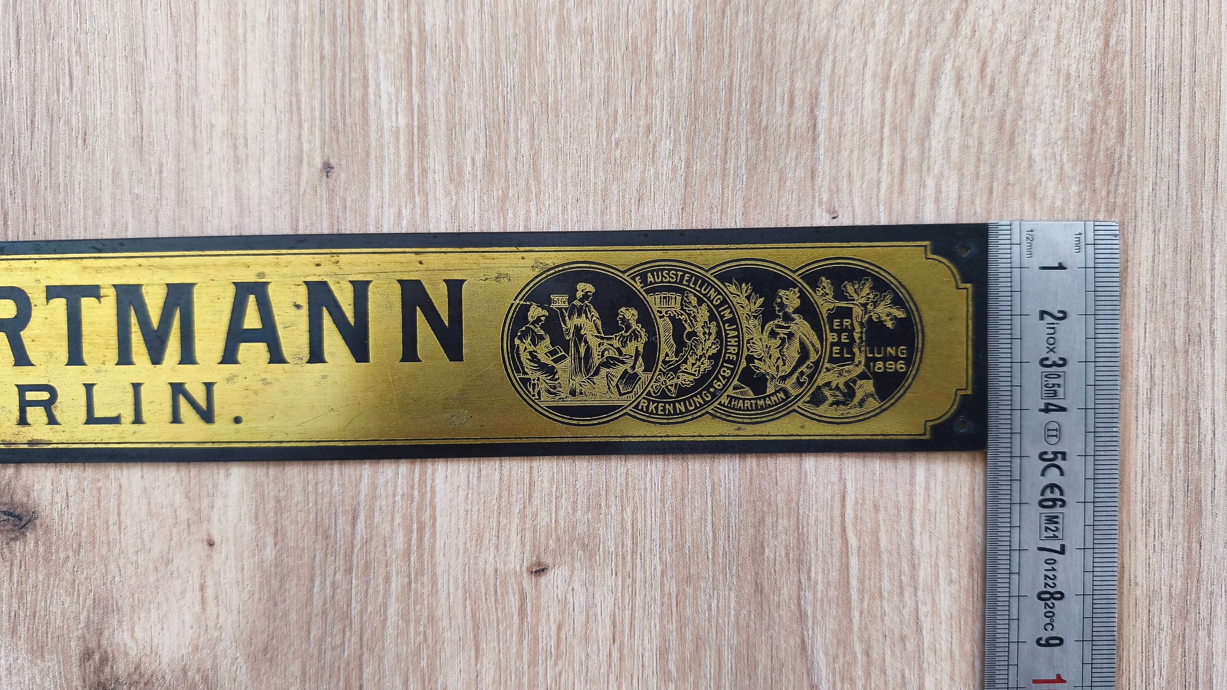 Placa Metálica Original W. Hartmann Berlin – Década de 1900