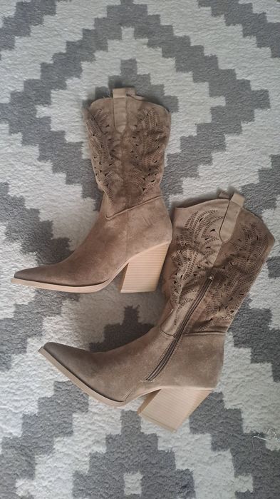 Kowbojki damskie 40 zamsz