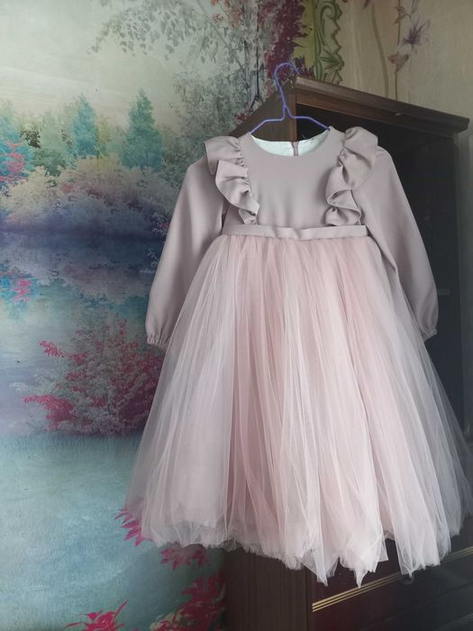Продам дитяче святкове плаття