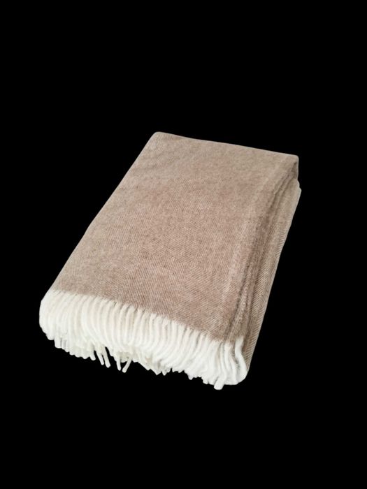 narzuta pled koc wełniany 100% wełna gramatura 380gr 160x200 polski