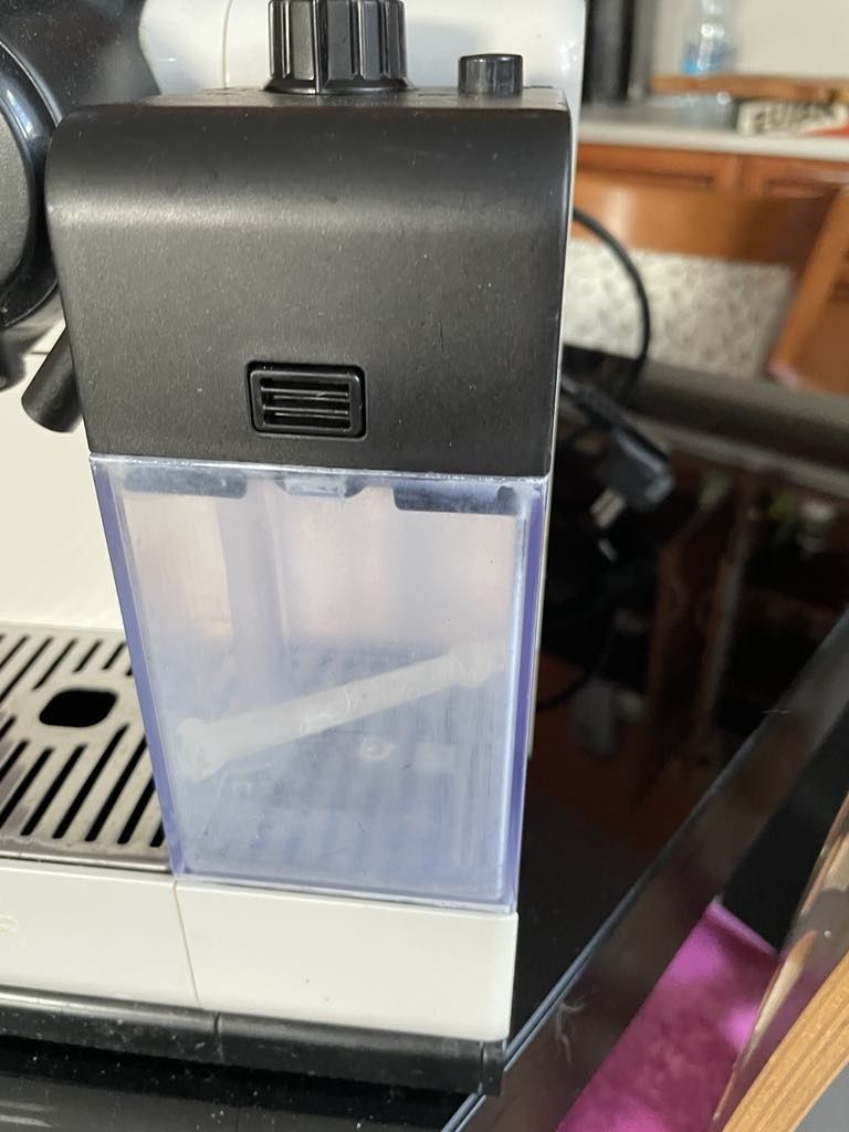 Ekspres DeLonghi Nespresso